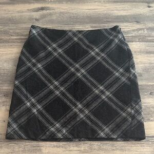 Eddie Bauer size 8 wool blend grey plaid print